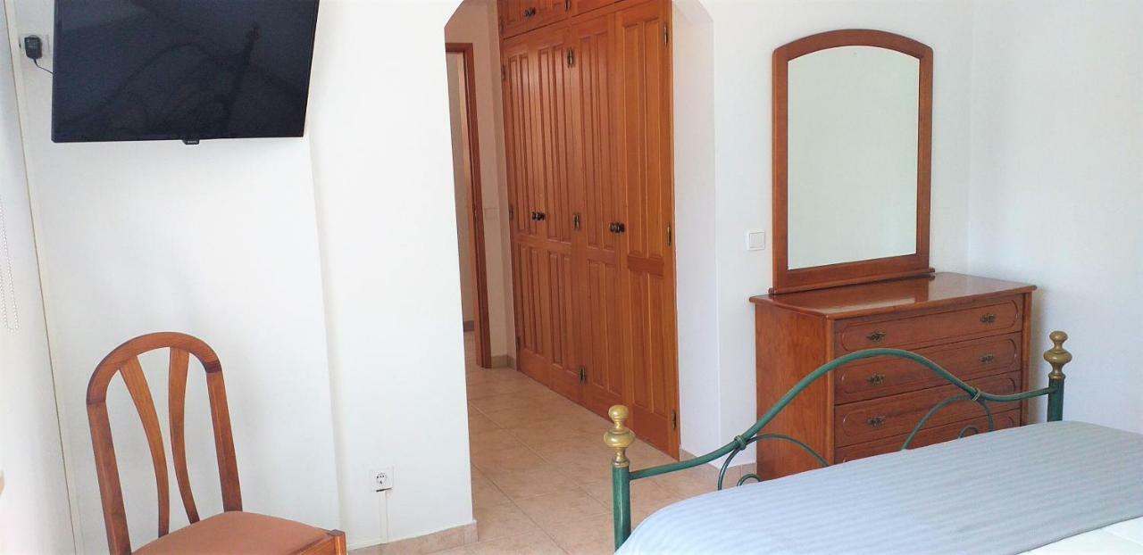 Villa V3 Rosada- Piscina Privativa, Estacionamento, Ar-condicionado, Familiar