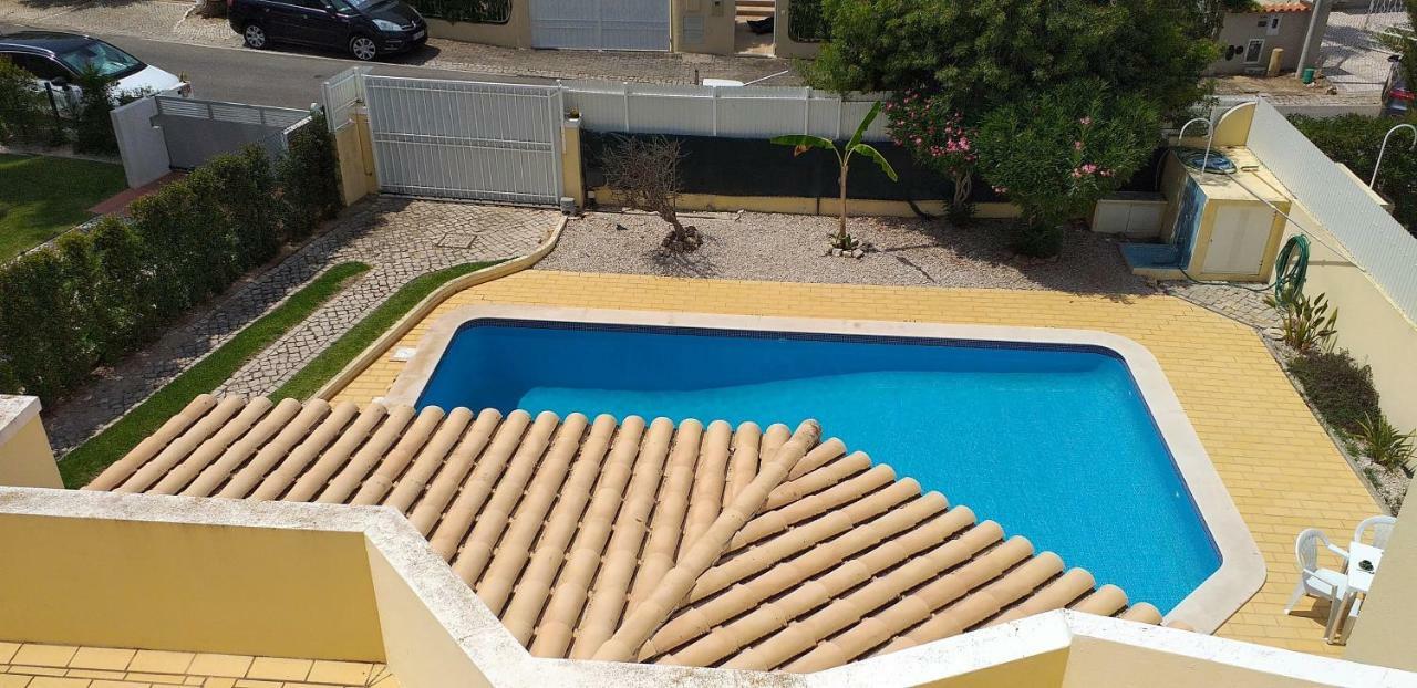 V3 Rosada- Piscina Privativa, Estacionamento, Ar-condicionado, Familiar