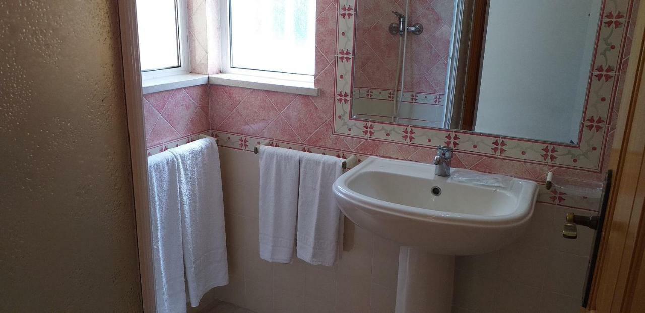 V3 Rosada- Piscina Privativa, Estacionamento, Ar-condicionado, Familiar