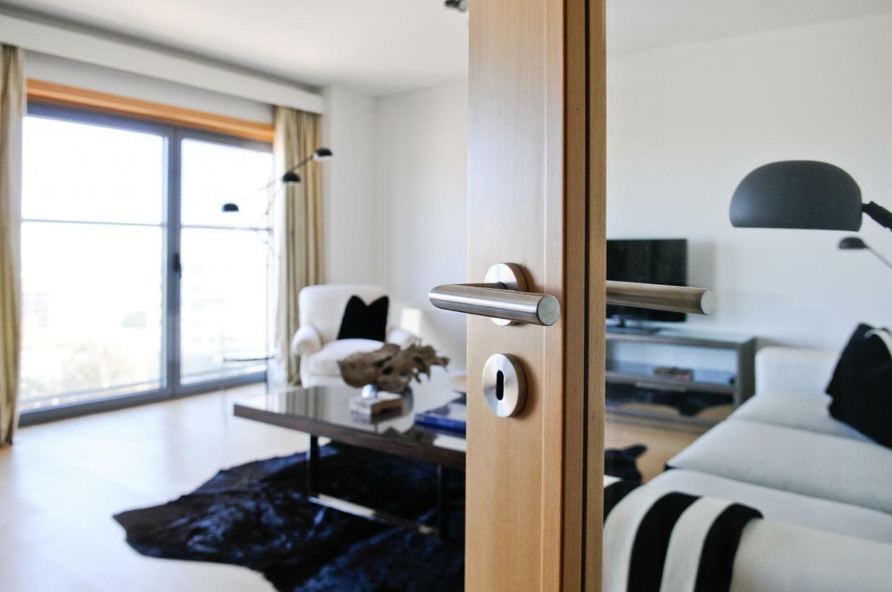 Panoramic Living Apartment *