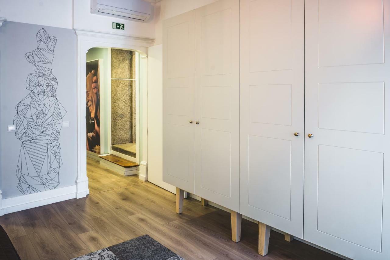 Albergue In & *