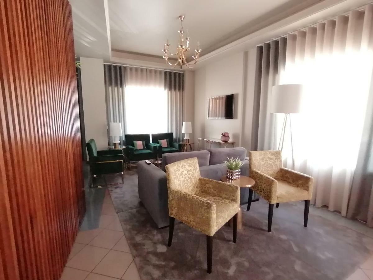 Pensión Residencial Imperial *