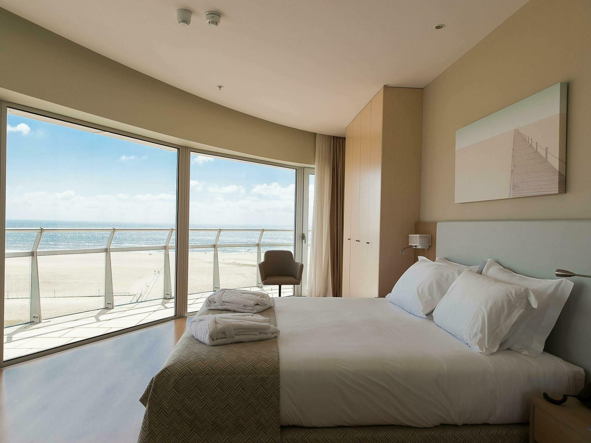 Eurostars Oasis Plaza 4*