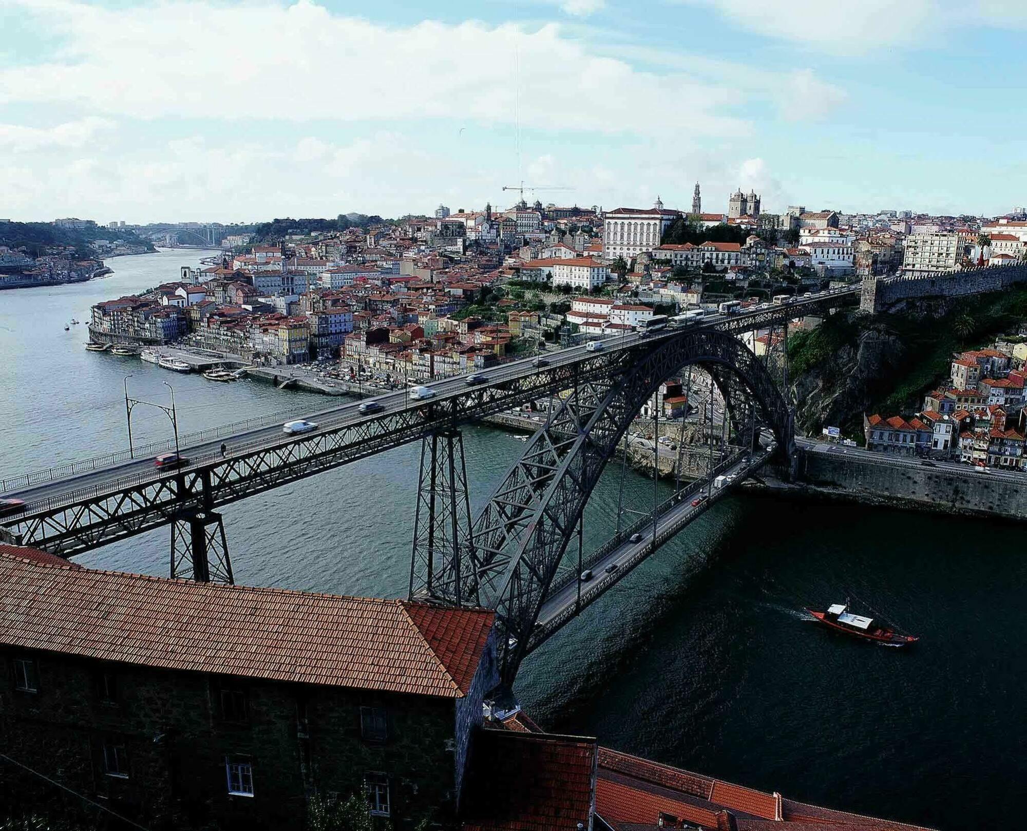 Ibis Porto Gaia 2*