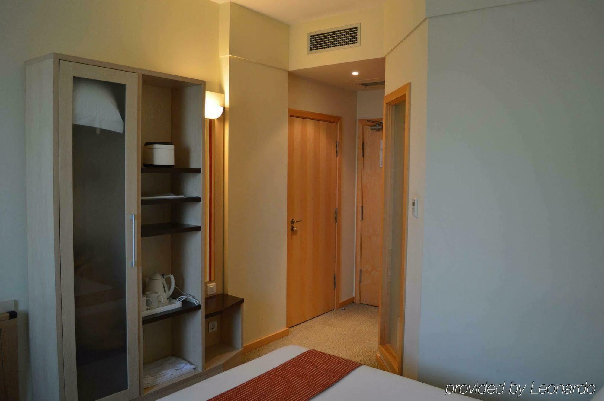 Hotel Express Porto Exponor By Ihg 3*