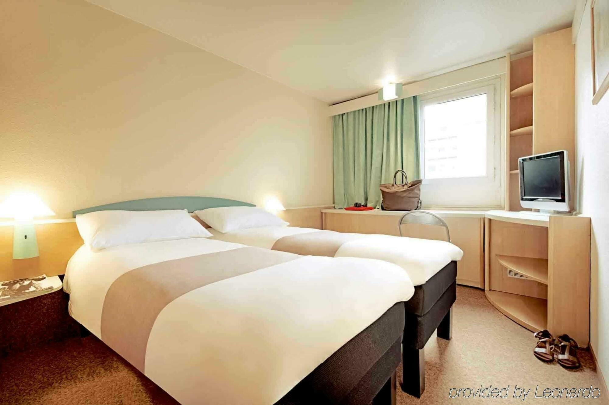 Ibis Porto Sul Europarque Hotel 2*