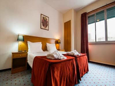 Gasthuis Residencial Do Areeiro 2*