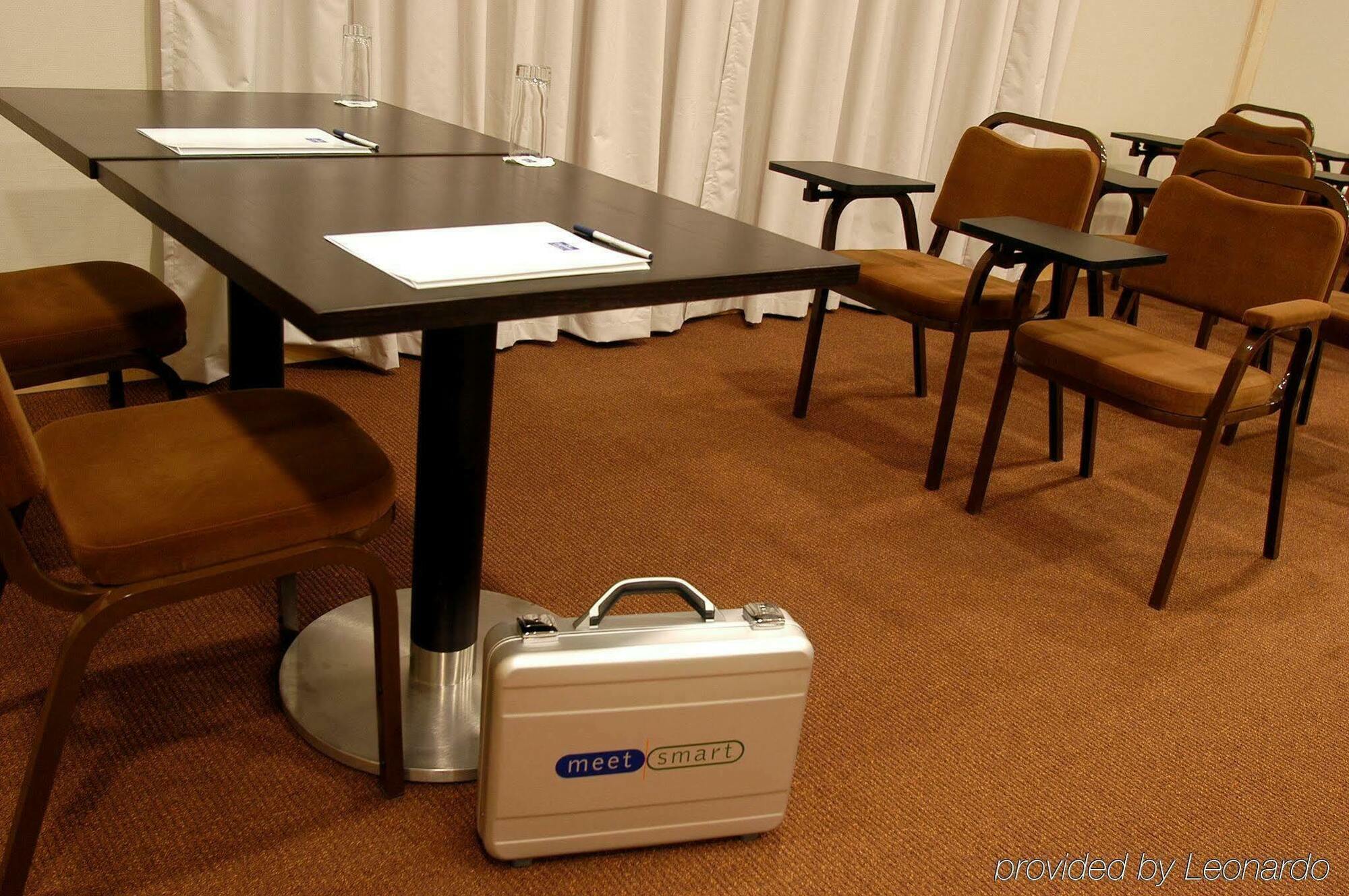 Hotel Express Lisbon-oeiras, An Ihg