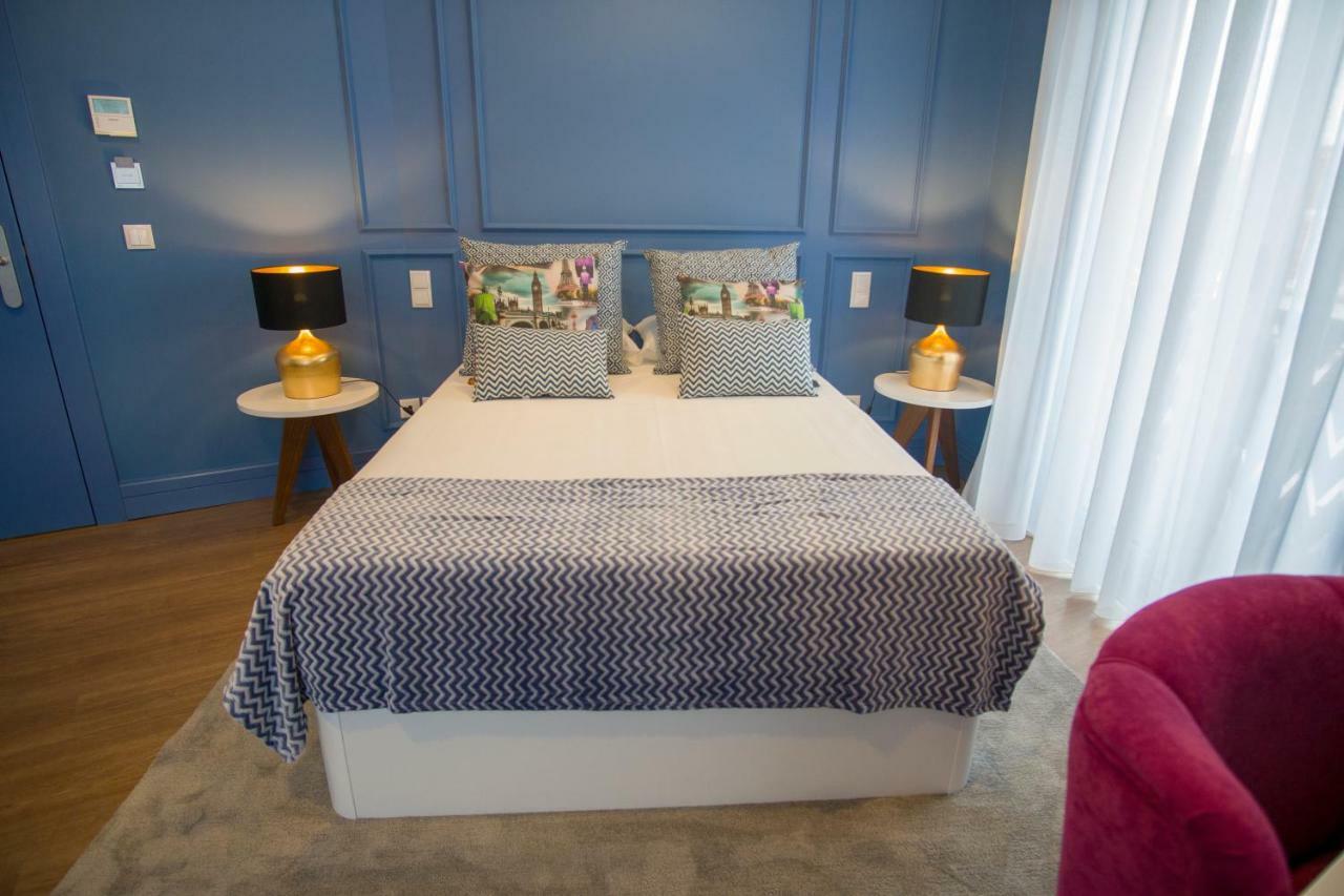 Zigzag Hostel *