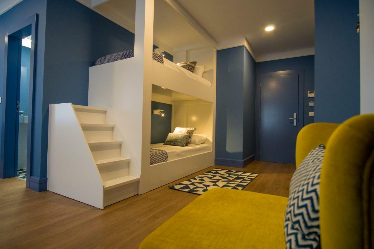 Zigzag Hostel *