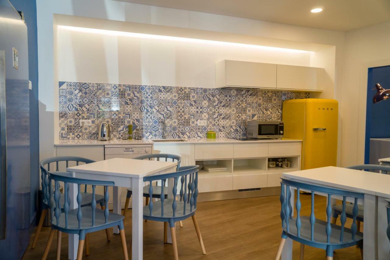 Zigzag Hostel *