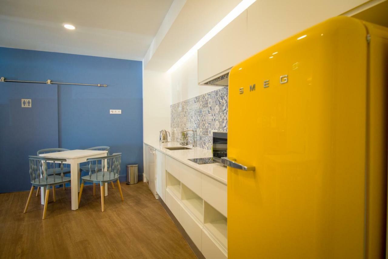 Zigzag Hostel *