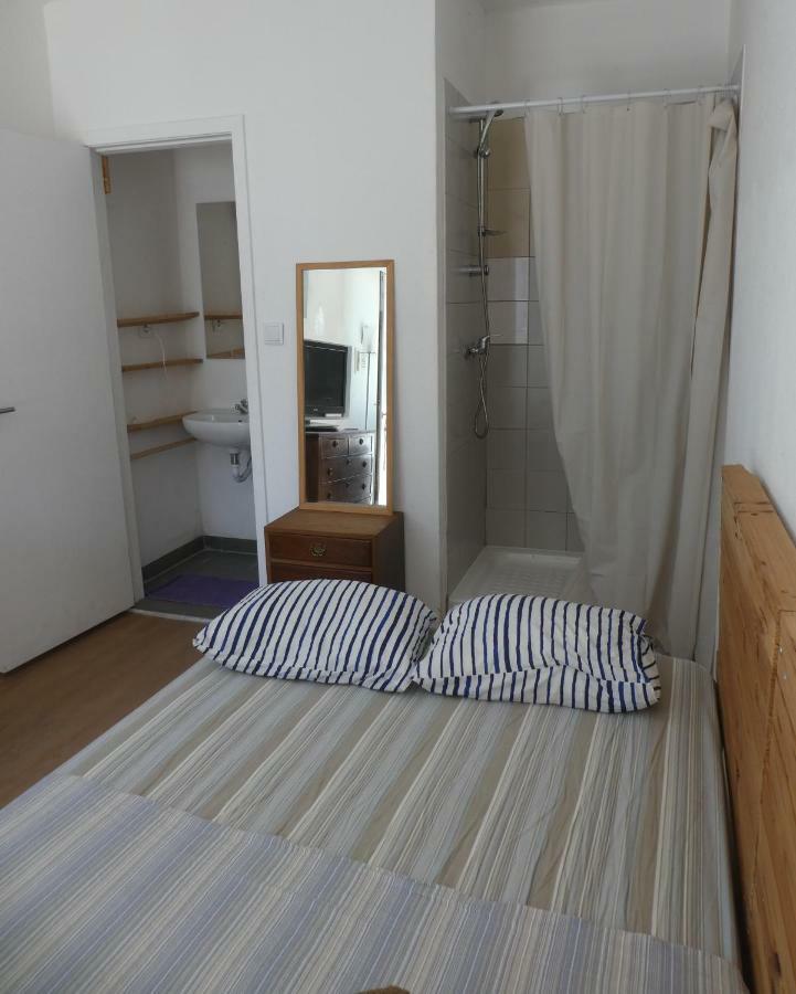 Hostel Incosta Surf House Costa da Caparica