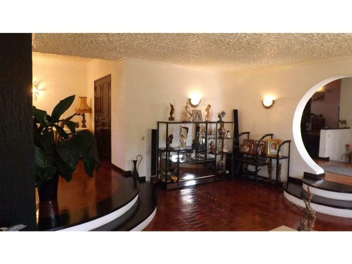 Bed & Breakfast Casa Teresinha Sesimbra