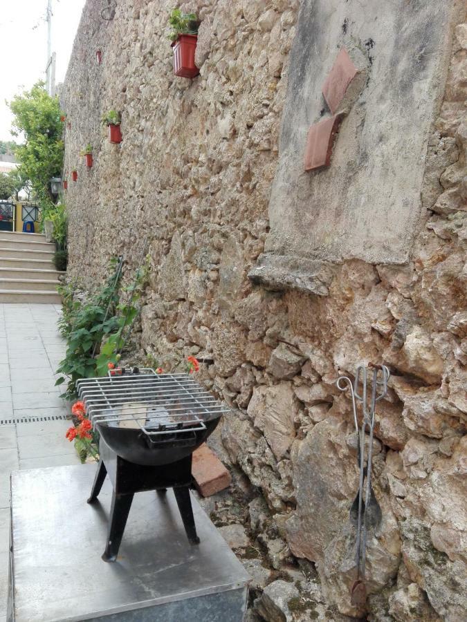 Vina's Place