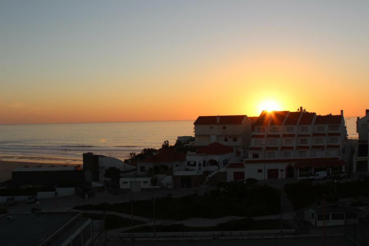 Sea And Horizon Views *