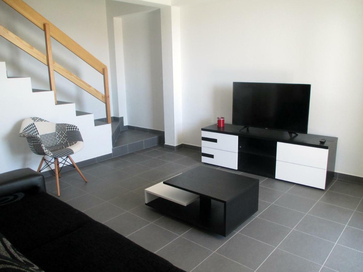 Melo's Place Madalena (Azores)