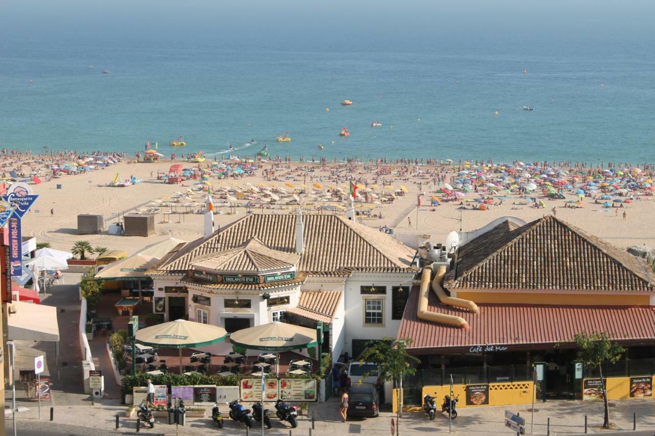 The Roof Da Rocha Apartment *