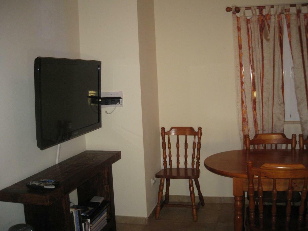 Lucas House 2 - Seabreeze Apartment *