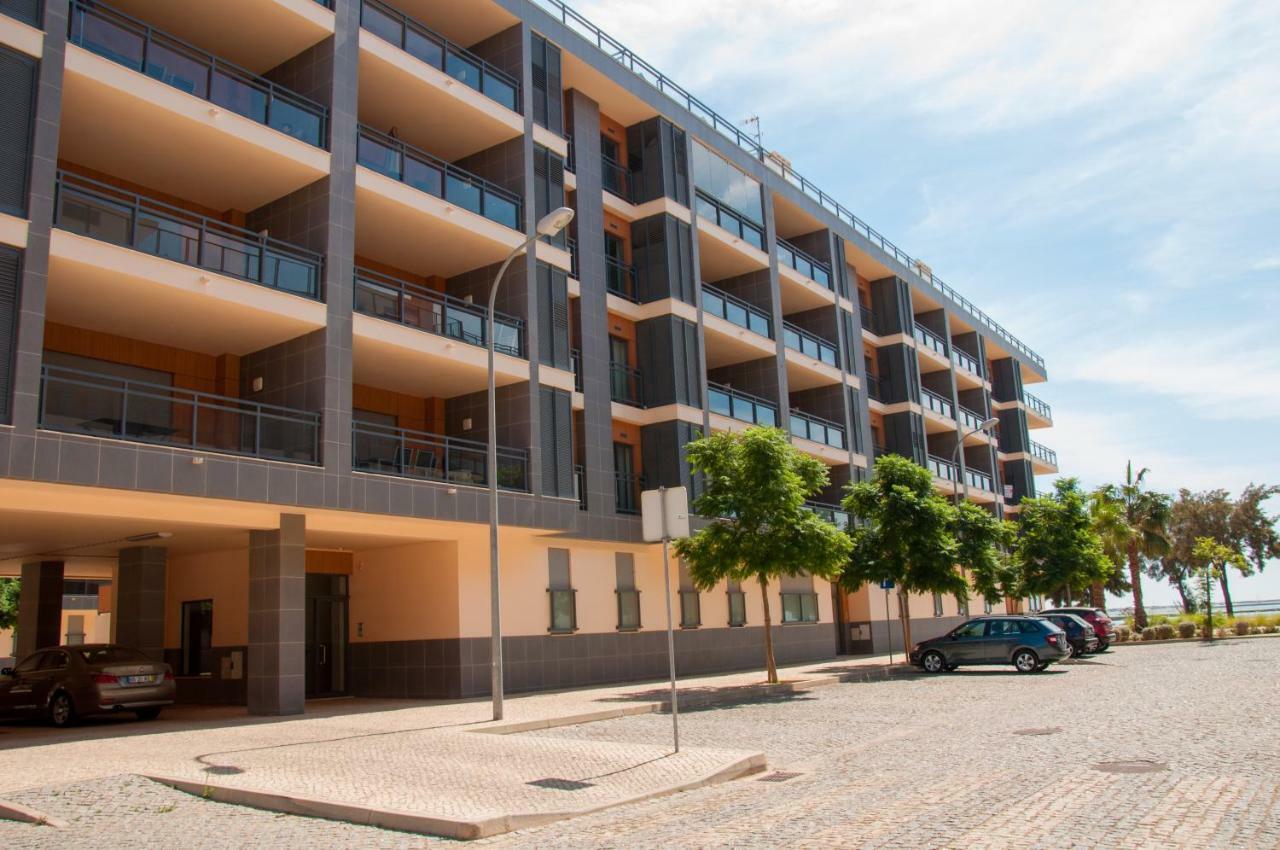 Pilot House - Village Marina Apartment *