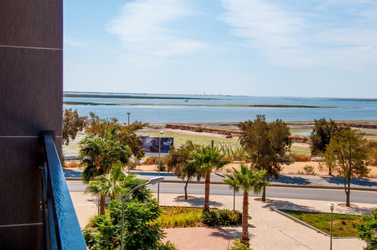 Pilot House - Village Marina *