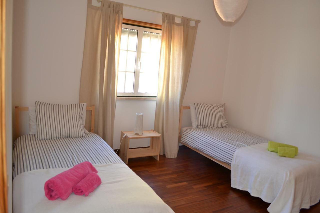 Yellow House Ericeira Holiday home Santo Isidoro