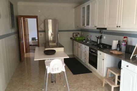 Yellow House Ericeira Holiday home