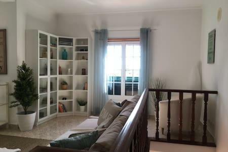 Holiday home Yellow House Ericeira