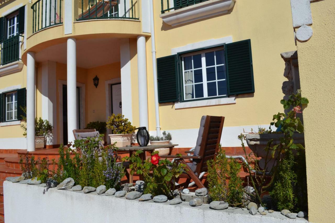 Yellow House Ericeira *