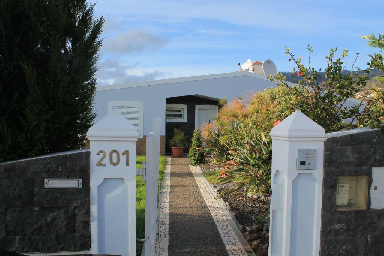 Vakantiehuis Loreto Rose, Panoramic Ocean And Mountain View Arco da Calheta (Madeira)