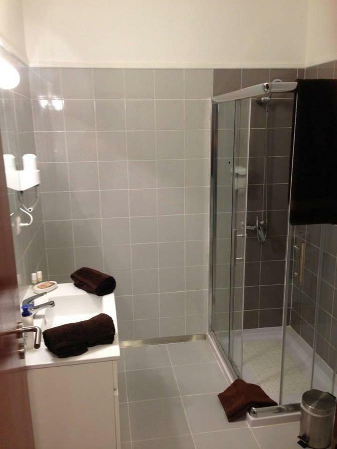 Apartment De -