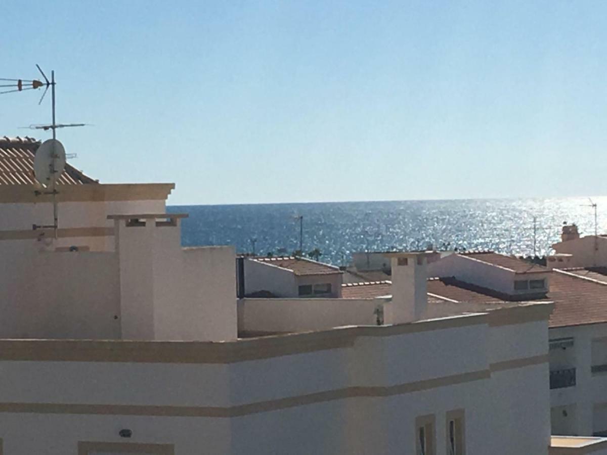 Quiet Overlooking The Swimming Pool Apartment *