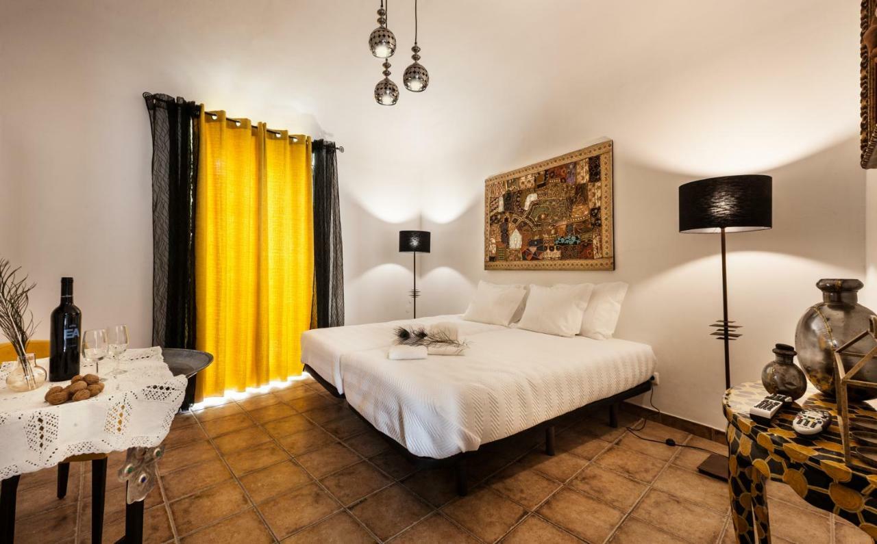 Guest house Peacock House Evora