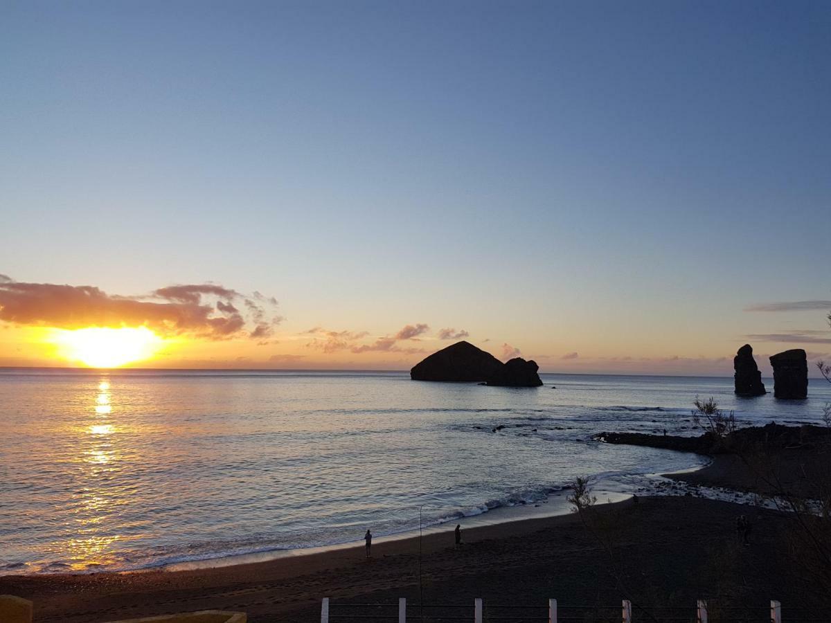 Join Our Relaxed House Near The Beach - Mosteiros