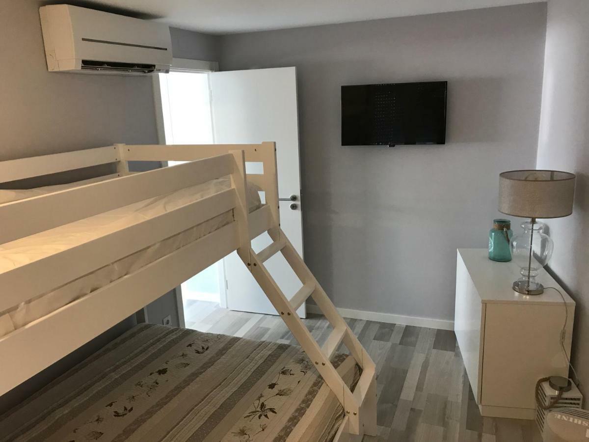 Blue Bay Apartment *