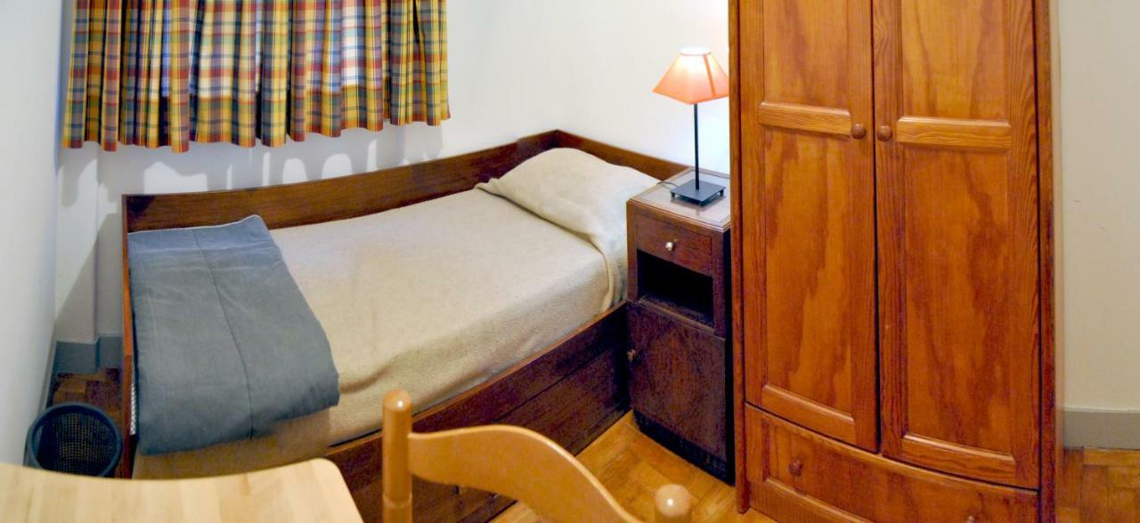 Tagus Host - 40308al- 44211al Santarém