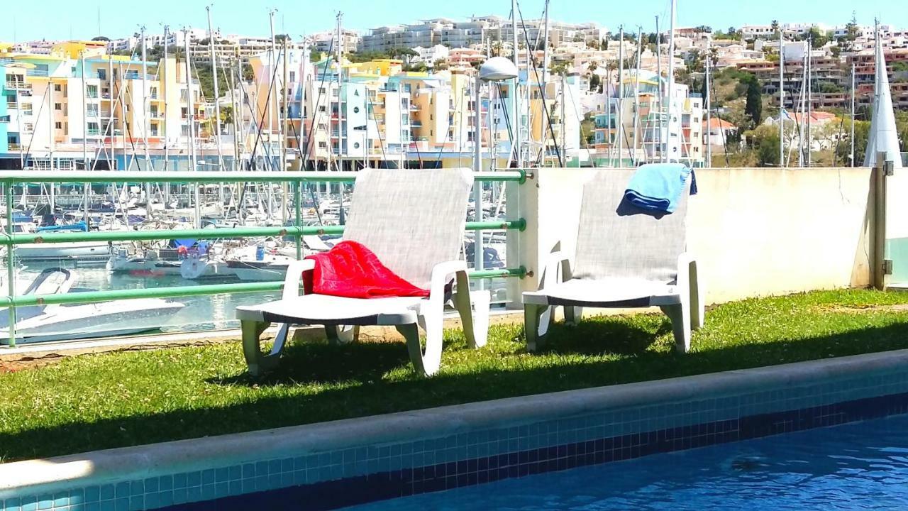 Marina 27