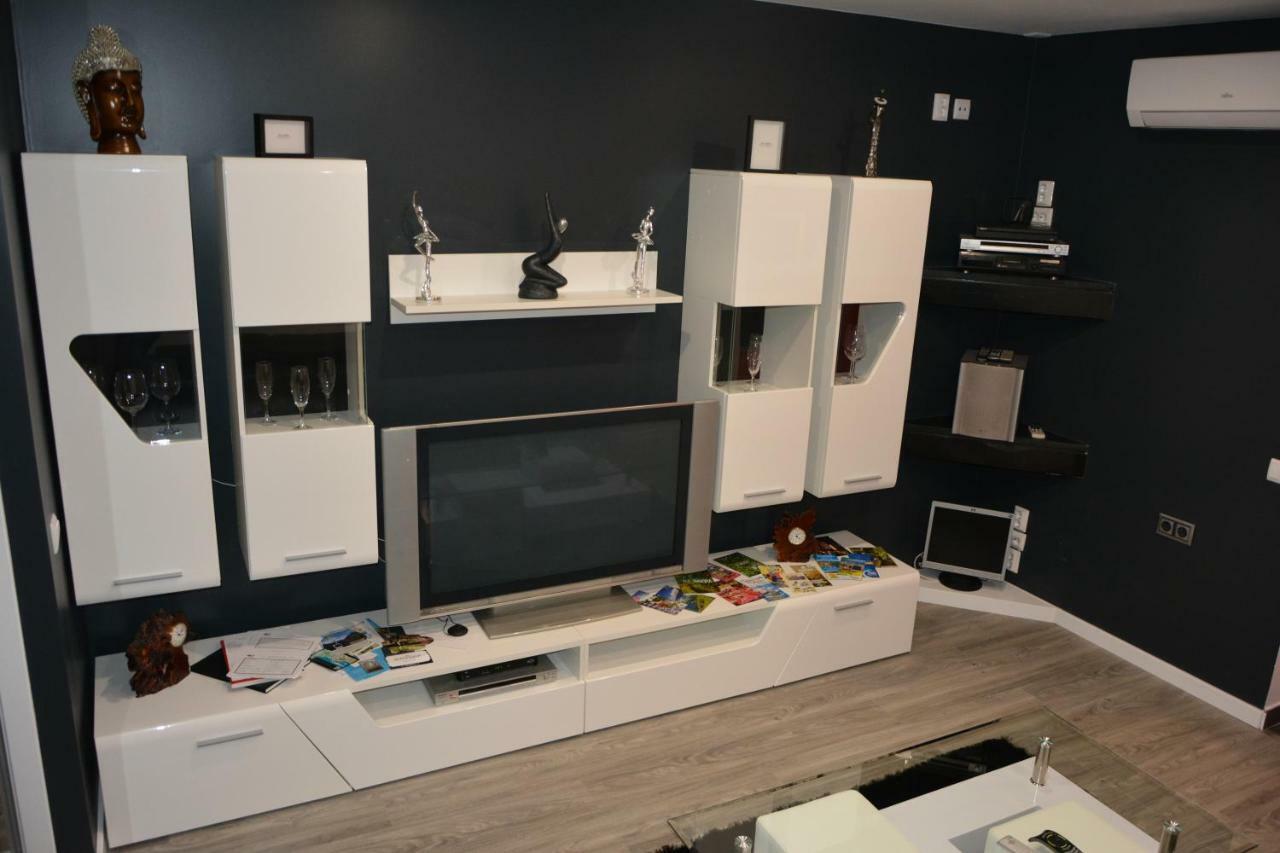 De 40 M² En Madeira, Con 1 Habitación * Funchal (Madeira)