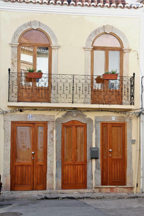 Casa Amarela Holiday home *