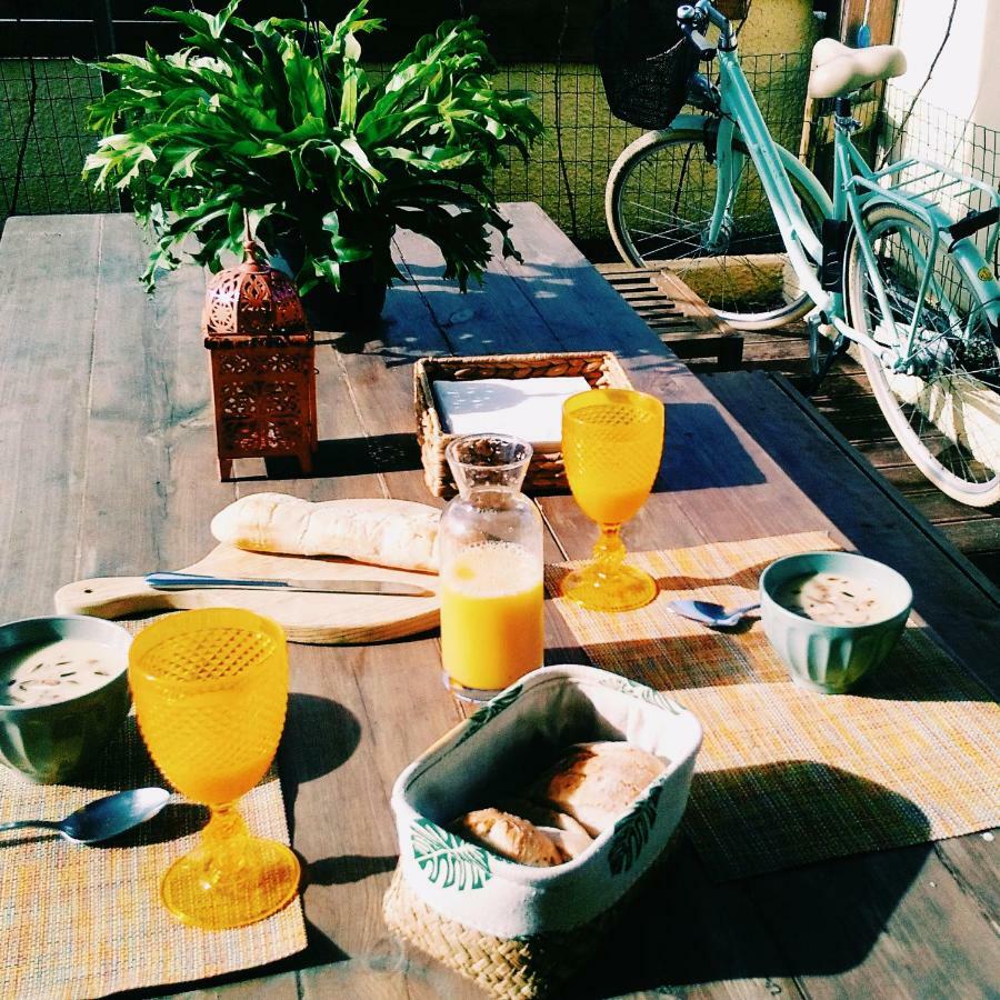Surfies Guest house *