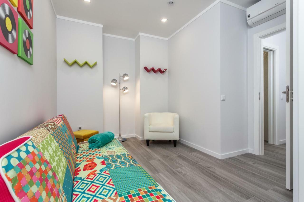 Luxury At Apartment *