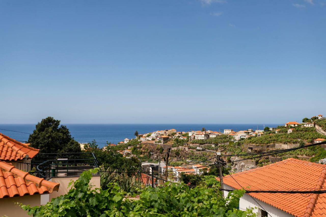 Casa Da Aldeia By An Island