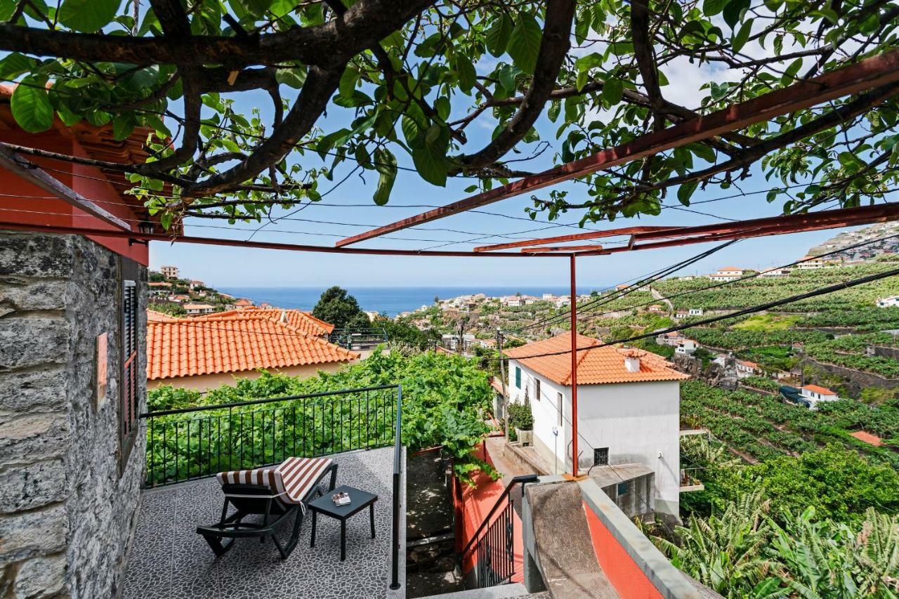 Casa Da Aldeia By An Island *