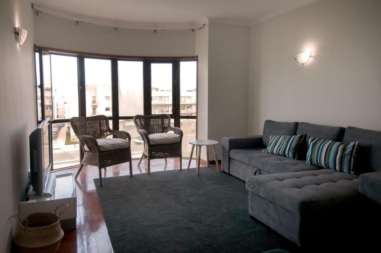 Cozy Front With Rooftop Apartment *