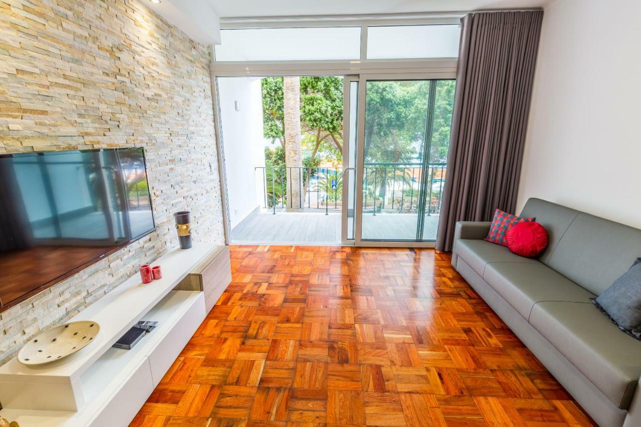 Sea Breeze I Apartment