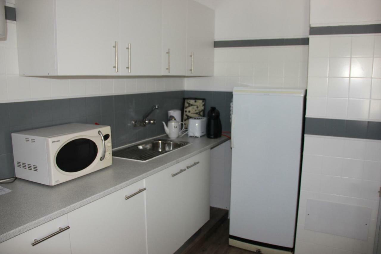 And Pool Apartment