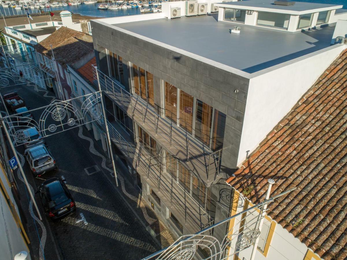 Black House Praia da Vitoria