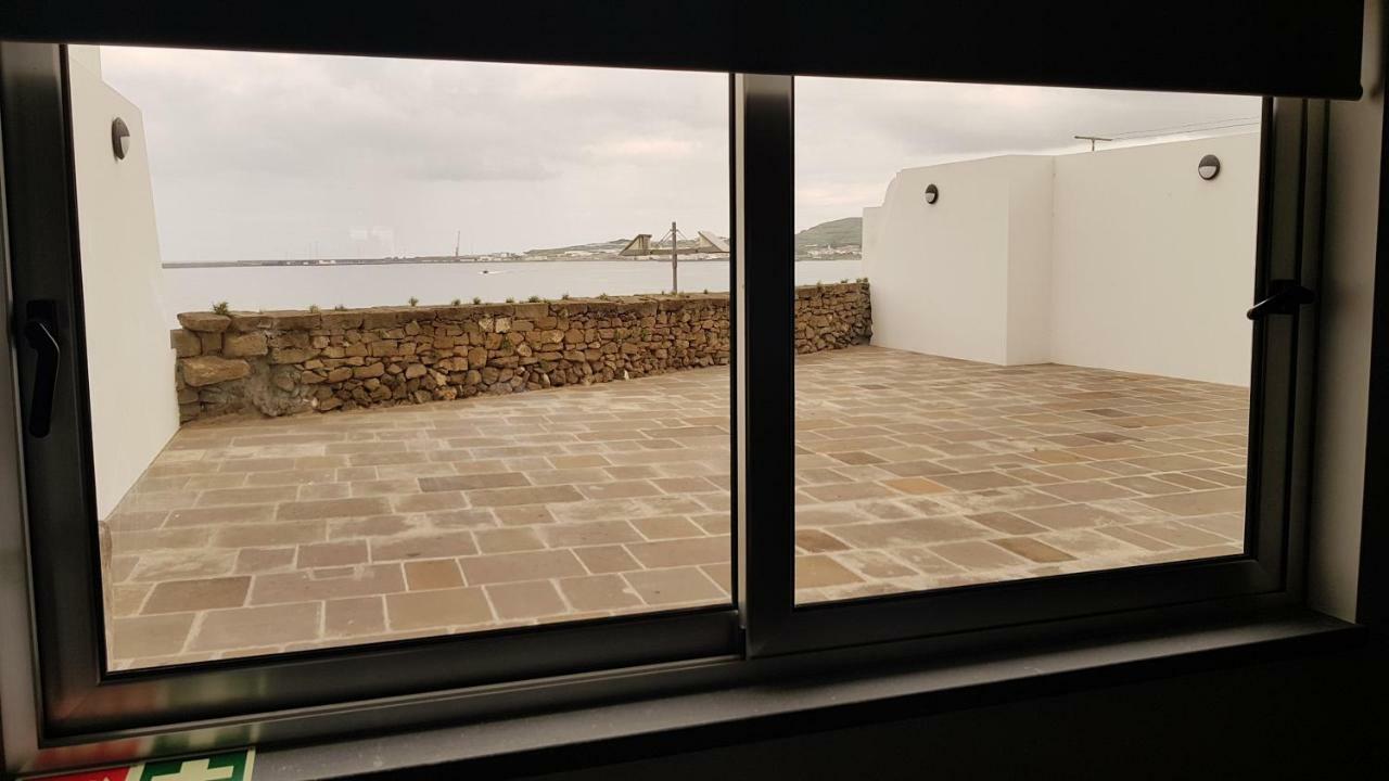 Black House Apartment *