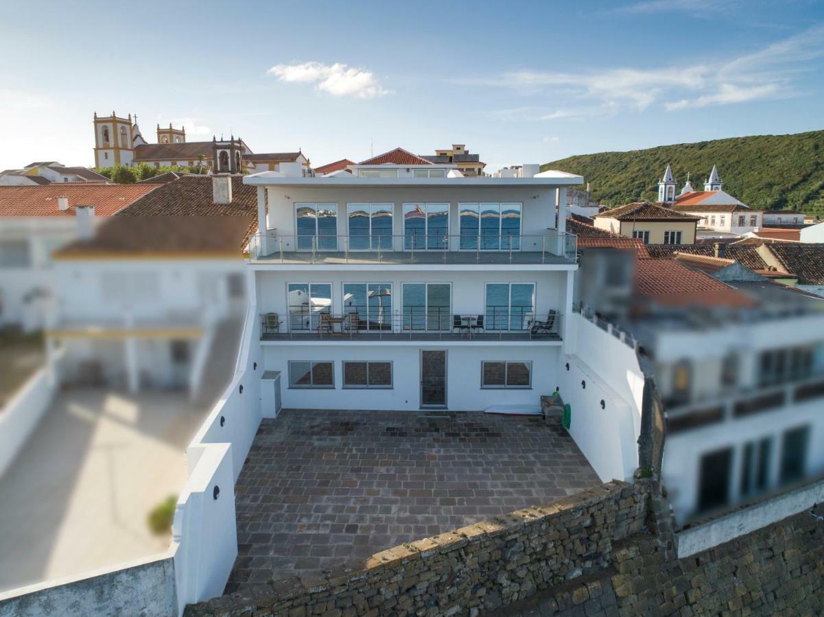 Apartment Black House Praia da Vitoria