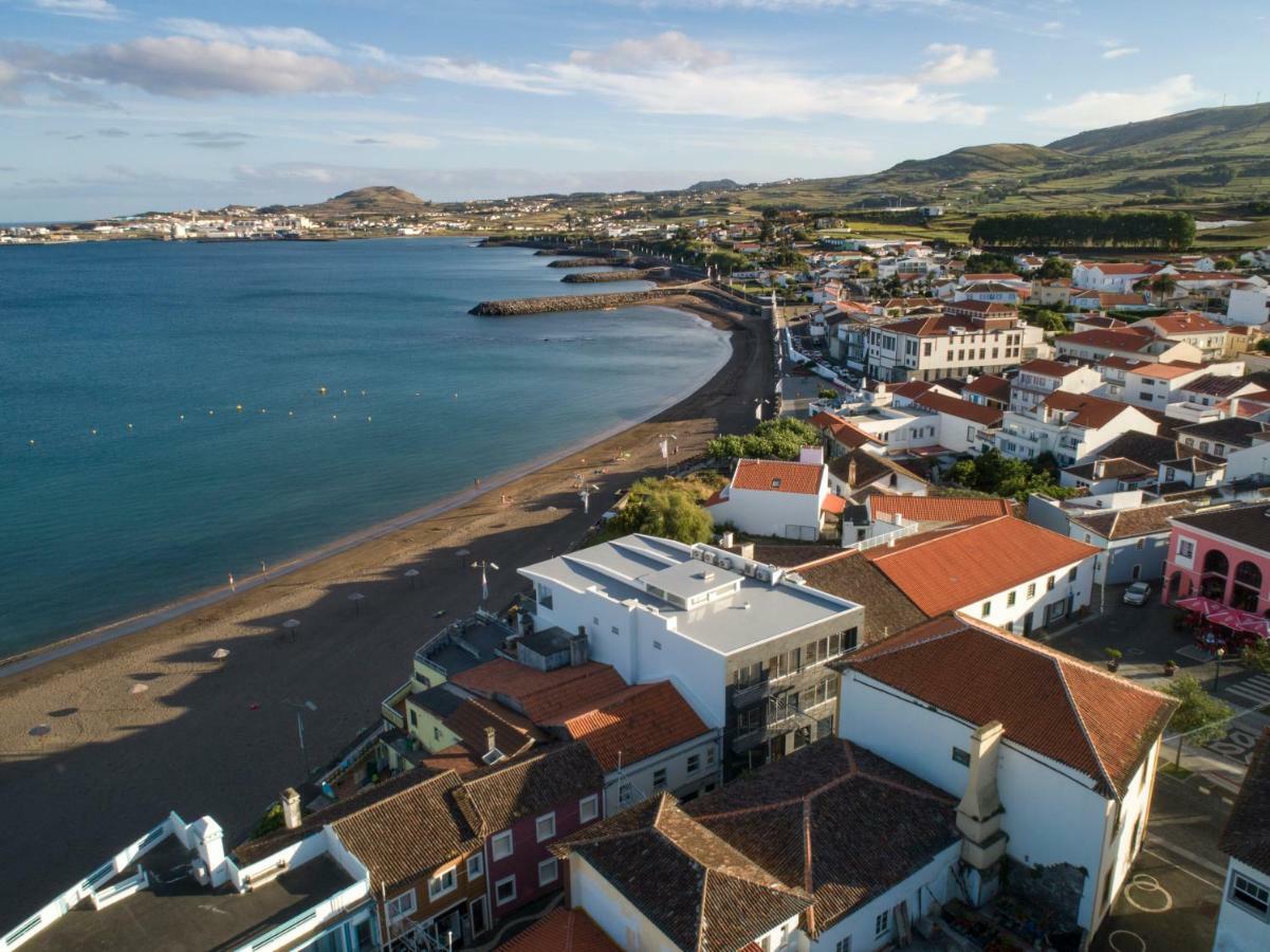 Apartment Black House Praia da Vitoria
